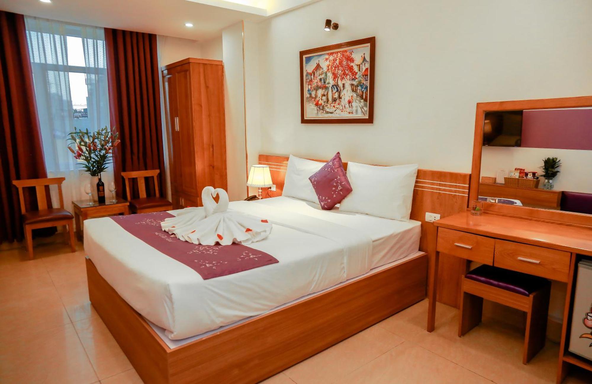 Aloha Hotel 2*